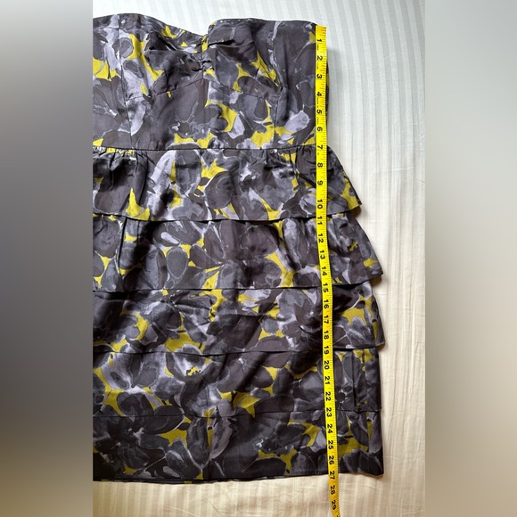 J. Crew•strapless silk mini dress•women’s 6•black/gray floral•peplum/ruffle - Picture 9 of 14